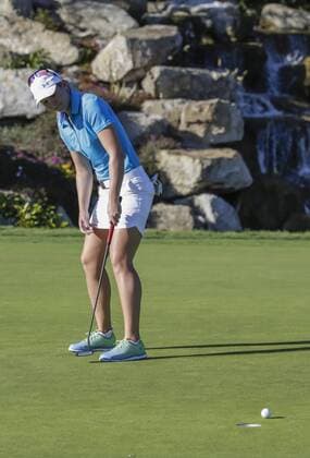 March 25, 2016: Jodi Ewart Shadoff just misses her putt dropping to -6 on the 18th green during the second round of the Kia Classic at Aviara Golf Club in Carlsbad, California. LPGA Golf Damen 2016: Kia Classic MAR 25 - ZUMAc04_