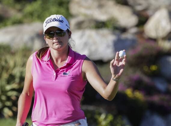 March 25, 2016: Dori Carter salutes the fans as she finishes the second round of the Kia Classic at Aviara Golf Club in Carlsbad, California. LPGA Golf Damen 2016: Kia Classic MAR 25 - ZUMAc04_