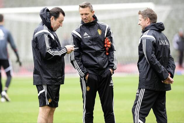 Fußball, Training Nationalteam Belgien Wilmots Marc head coach of Belgian Team talking to Borkelmans Vital ass coach of Belgian Team and Lemmens Erwin keepertrainer of Belgian Team FOOTBALL : Belgique - Entrainement et conference de presse - Bruxelles - 26 03 2016 Photonews Panoramic 