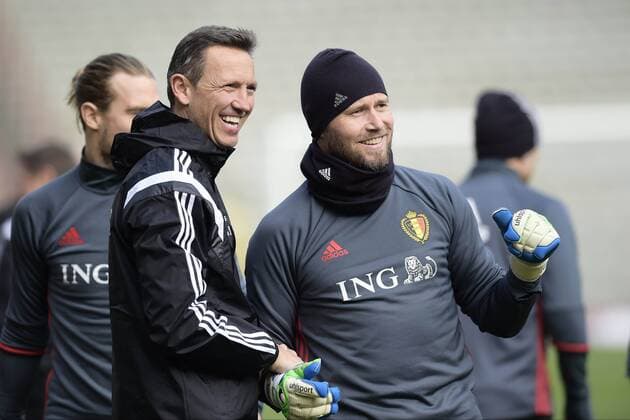 Fußball, Training Nationalteam Belgien Lemmens Erwin keepertrainer of Belgian Team laughing with Gillet Jean-Francois goalkeeper of Belgium FOOTBALL : Belgique - Entrainement et conference de presse - Bruxelles - 26 03 2016 Photonews Panoramic 