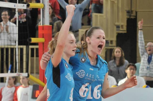 26.03.2016, xtkx, Volleyball 1.Bundesliga Damen, VC Wiesbaden - USC Münster, emspor v.l. Tanja Grosser (VC Wiesbaden), Rebecca Schaeperklaus (VC Wiesbaden),