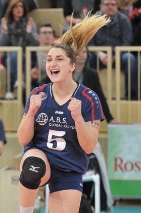 26.03.2016, xtkx, Volleyball 1.Bundesliga Damen, VC Wiesbaden - USC Münster, emspor v.l. Alyssa Longo (VC Wiesbaden),