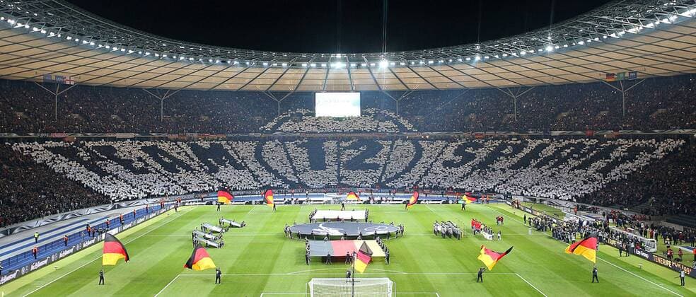 26.03.2016, Fussball Nationalmannschaft, Freundschaftsspiel Deutschland - England, im Olympiastadion Berlin. Choreo der deutschen Fans 