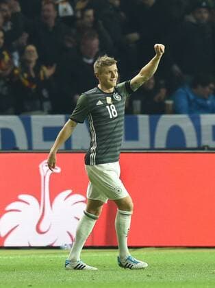Fussball, Herren, Saison 2015 16, Länderspiel in Berlin, Deutschland - England, Toni Kroos (Deutschland), Jubel nach Tor zum 1:0, 26.03.2016,