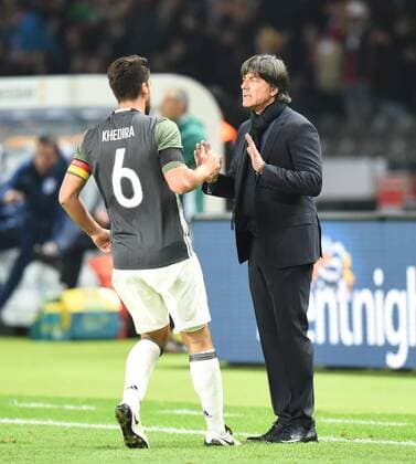 Fussball, Herren, Saison 2015 16, Länderspiel in Berlin, Deutschland - England, Sami Khedira (Deutschland), Trainer Joachim Löw (Deutschland), 26.03.2016,