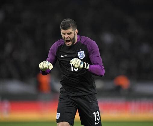 26.03.2016, Fussball Nationalmannschaft, Freundschaftsspiel Deutschland - England, im Olympiastadion Berlin. Torwart Fraser Forster (England) jubelt. 