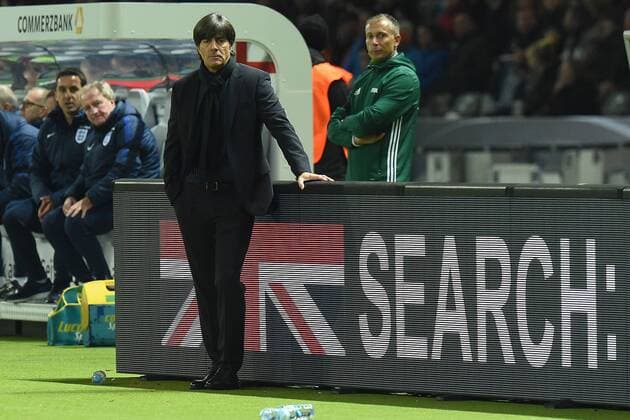 Fußball Länderspiel Deutschland - England am 26.03.2016 im Olympiastadion in Berlin Joachim Löw ( Bundestrainer ) xRx
