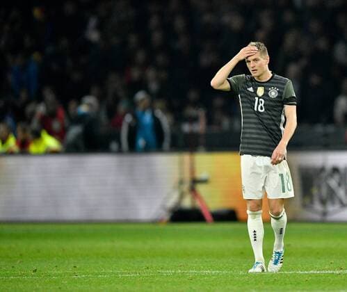 Berlin Enttaeuschung nach dem Spiel bei Toni Kroos (GER) DFB Laenderspiel Deutschland gegen England Freundschaftsspiel Fussball Herren GER vs ENG Berlin Olympiastadion 26.03.2016 Copyright: Weber xEibner-Pressefoto EP_mwi