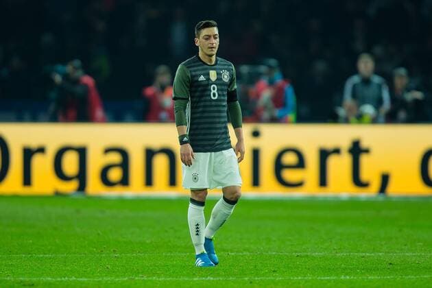 Samstag 26.03.2016, Laenderspiel - Testspiel in Berlin, Deutschland - England, enttaeuscht, enttaeuschung, Mesut Oezil (Deutschland 8) DeFodi507