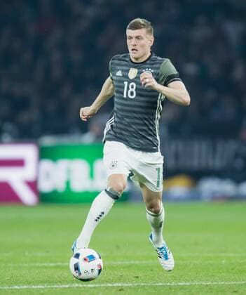 Berlin, Deutschland, 26.03.2016: Fußball Länderspiel zur Vorbereitung für die EM 2016 - Deutschland - England. Toni Kroos (Deutschland 18)