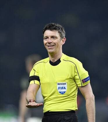 Schiedsrichter Referee Gianluca Rocchi (ITA) Gestik, Geste beruhigt Spieler DFB Länderspiel Deutschland gegen England Freundschaftsspiel Fußball Herren GER vs ENG Berlin Olympiastadion 26.03.2016 DFB Länderspiel Deutschland gegen England