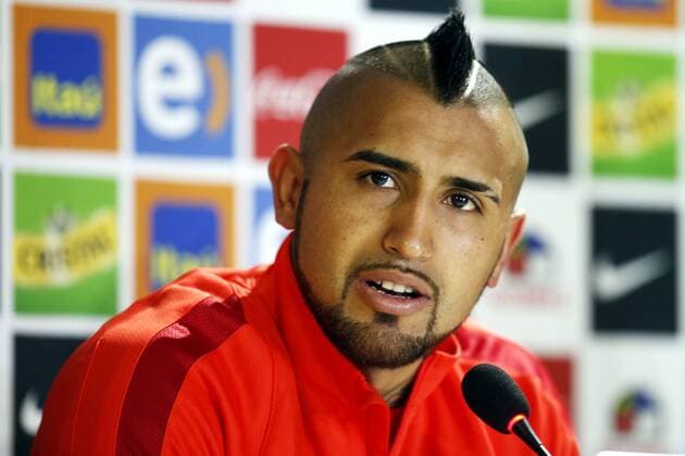 Chilean national soccer team player Arturo Vidal delivers a presser at Fernando Riera sports complex in Santiago de Chile, Chile, 26 March 2016, prior to a Russia 2018 World Cup qualifying match before Venezuela the upcoming 29 March. CHILEAN NATIONAL SOCCER TEAM PRESSER !ACHTUNG: NUR REDAKTIONELLE NUTZUNG!  SAN005 20160327-635946367552640575