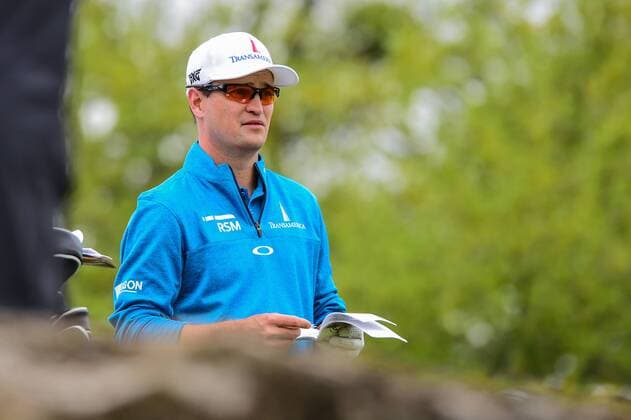 26 MAR 2016: Zach Johnson looks from the tee box at the number 7 par three during the World Golf Championships - Dell Match Play Round 4 at the Austin Country Club Austin, Texas. (Photo by Ken Murray Icon Sportswire) GOLF: MAR 26 PGA Golf Herren - World Golf Championships-Dell Match Play - Round 4 Icon1603264003 EDITORIAL USE ONLY