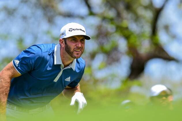 26 MAR 2016: Dustin Johnson strains to see his tee shot on number 8 during the World Golf Championships - Dell Match Play Round 5 at the Austin Country Club Austin, Texas. (Photo by Ken Murray Icon Sportswire) GOLF: MAR 26 PGA Golf Herren - World Golf Championships-Dell Match Play - Round 5 Icon1603265023 EDITORIAL USE ONLY