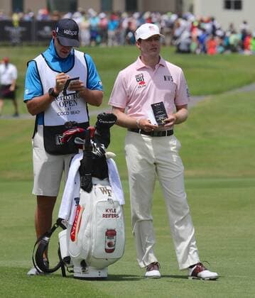 26 March 2016: Kyle Reifers and his caddie look over the fairway from the fairway in the third round of the Puerto Rico Open, in Rio Grande, PR (Photo by Bradley Rex Icon Sportswire) GOLF: MAR 26 PGA Golf Herren - Puerto Rico Open - Third Round Icon16032411 EDITORIAL USE ONLY