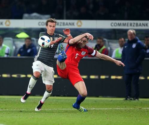 GER, FSP, Deutschland (GER) vs England (GBR) 26.03.2016, OLympiastadion, Berlin, GER, LS, Deutschland vs England, im Bild Mario Goetze (Deutschland), Gary Cahill (England) nphxEngler