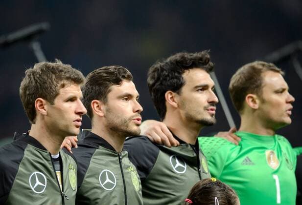 26. Maerz 2016: Berlin, Olympiastadion: Fussball Testspiel: Deutschland - England: Thomas Mueller, Jonas Hector, Mats Hummels, Torwart Manuel Neuer (Deutschland).