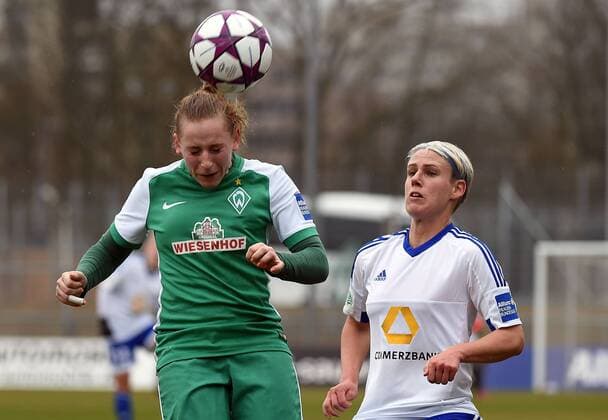 27.03.2016, xjhx, Fussball 1.Bundesliga Damen, 1.FFC Frankfurt - SV Werder Bremen, emspor, v.l. Cindy Koenig (SV Werder Bremen Damen), Sophie Schmidt (1.FFC Frankfurt)