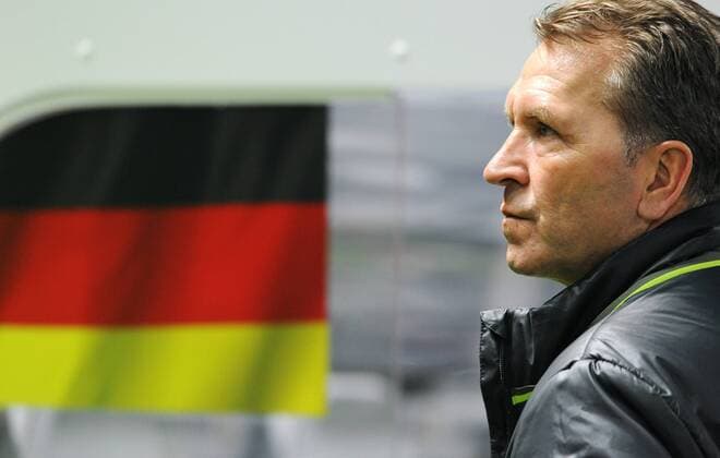 Fussball, Deutschland, Herren, DFB, Länderspiel zur Euro 2016, Olympia-Stadion Berlin: Deutschland - England 2:3; Torwart-Trainer Andreas Köpke (GER). Aktion, Einzelbild.