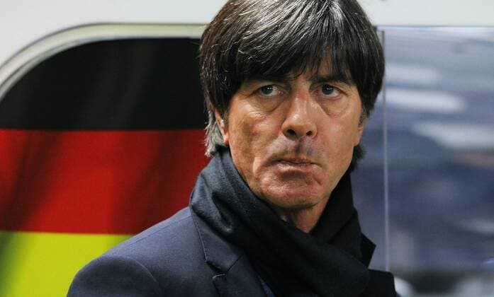 Fussball, Deutschland, Herren, DFB, Länderspiel zur Euro 2016, Olympia-Stadion Berlin: Deutschland - England 2:3; Bundestrainer Joachim Löw (GER). Einzelbild, Portrait, Porträt.