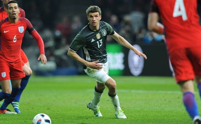 Fussball, Deutschland, Herren, DFB, Länderspiel zur Euro 2016, Olympia-Stadion Berlin: Deutschland - England 2:3; Thomas Müller (GER), Aktion.