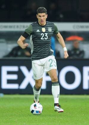 Fussball, Deutschland, Herren, DFB, Länderspiel zur Euro 2016, Olympia-Stadion Berlin: Deutschland - England 2:3; Mario Gomez (GER). Aktion, Einzelbild.