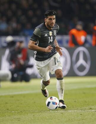 Emre Can (GER) . Einzelaktion am Ball . Deutschland -England . Fussball-Länderspiel 2016, Freundschaftsspiel . Berlin, GER, 26.03.2016 ,