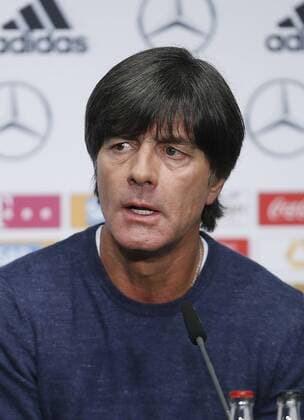 Bundestrainer Joachim Jogi Löw (GER) während der Pressekonferenz nach dem Spiel . Deutschland -England . Fussball-Länderspiel 2016, Freundschaftsspiel . Berlin, GER, 26.03.2016 ,