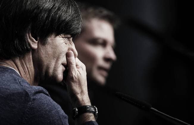 Bundestrainer Joachim Jogi Löw (GER) während der Pressekonferenz nach dem Spiel . Deutschland -England . Fussball-Länderspiel 2016, Freundschaftsspiel . Berlin, GER, 26.03.2016 ,