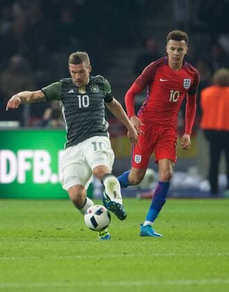 Fußball, Länderspiel, Deutschland - England Fussball DFB Berlin 26.03.2016 Olympiastadion Berlin Laenderspiel Test EURO 2016 Deutschland geg England 2 : 3 vlnr Lukas PODOLSKI 10 GER Dele ALLI 10 ENG