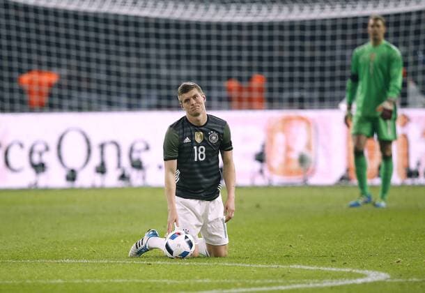 Fußball, Länderspiel, Deutschland - England KROOS Toni Team Deutschland DFB Fussball Laenderspiel Deutschland-England 2 : 3 am 26.03.2016 in Berlin 