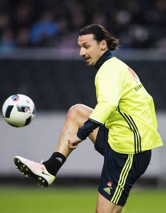 Fußball, Training Nationalteam Schweden in Stockholm 160327 Zlatan Ibrahimovic under Sveriges fotbollslandslags träning den 27 mars 2016 i Stockholm.  Copyright: JOELxMARKLUND BB160327JM036