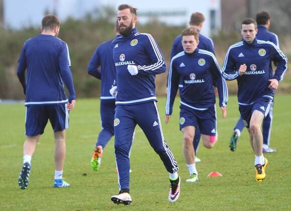 FuÃŸball, Training Nationalteam Schottland 28.03.2016. Mar Hall, Glasgow, Scotland. International Football Scotland Training and Media Event ahead of their game versus Denmark on 29th March. Steven Fletcher xGeorgariouxVagelisx  ActionPlus11723036