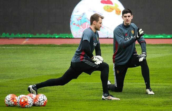 Belgium s goalkeeper Simon Mignolet and Belgium s goalkeeper Thibaut Courtois pictured during a training session of the Belgian national soccer team Red Devils in Leiria, Portugal, Monday 28 March 2016. The Red Devils will play a friendly game in and against Portugal on 29 March, the match was moved due to safety concerns after the Brussels terrorists attacks. The game is a preparation for the upcoming Euro2016. VIRGINIExLEFOUR  x04822569x