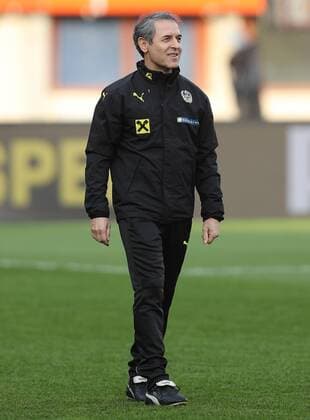 Fußball, Training Nationalteam Österreich SOCCER - AUT vs TUR, test match, preview VIENNA,AUSTRIA,28.MAR.16 - SOCCER - OEFB international match Länderspiel Austria vs Turkey, friendly match, preview, training team AUT. Image shows head coach Marcel Koller (AUT). Picture shot with a Canon EOS-1D X Mark II sample. GEPAxpictures xChristianxOrt