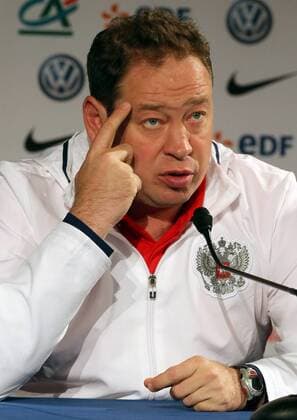 PARIS, FRANCE. MARCH 28, 2016. Russia s head coach Leonid Slutsky speaks at a news conference before a training session of the Russian national team Nationalteam at the Stad de France Stadium, ahead a football friendly against France. Alexander Demianchuk TASS  TS01DC66