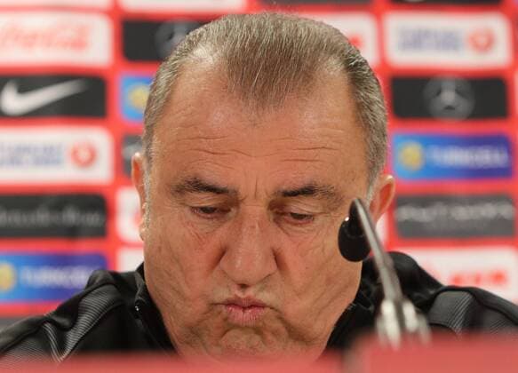 Bilder des Tages - SPORT Fußball, PK Fatih Terim - Nationalteam Türkei SOCCER - AUT vs TUR, test match, preview VIENNA,AUSTRIA,28.MAR.16 - SOCCER - OEFB international match Länderspiel Austria vs Turkey, friendly match, preview, press conference PK Pressekonferenz team TUR. Image shows head coach Fatih Terim (TUR). Picture shot with a Canon EOS-1D X Mark II sample. GEPAxpictures xChristianxOrt