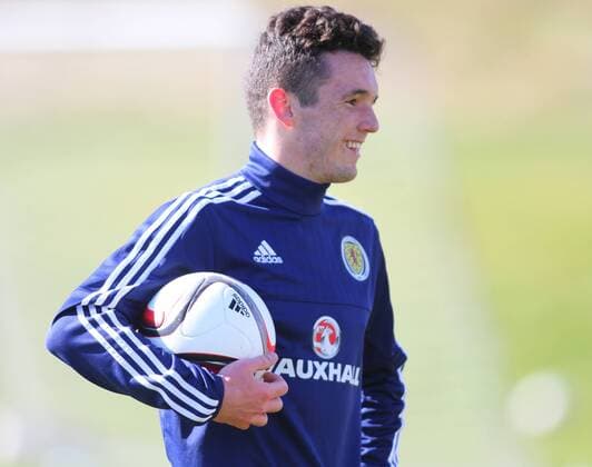 FuÃŸball, Training Nationalteam Schottland 28.03.2016. Mar Hall, Glasgow, Scotland. International Football Scotland Training and Media Event. John McGinn xGeorgariouxVagelisx  ActionPlus11723114