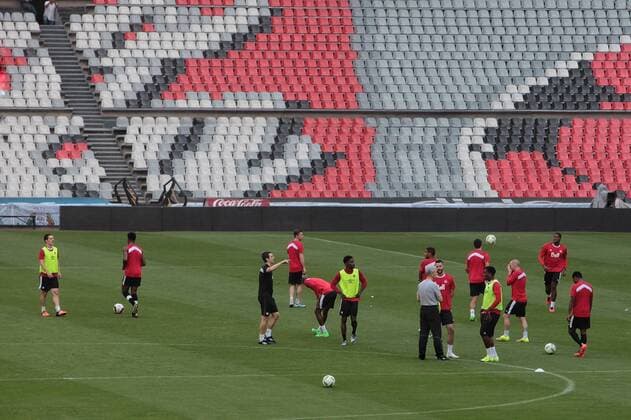 Canada national soccer team players participate in a training session in Mexico City, Mexico, 28 March 2016, prior to tomorrow s Russia 2018 World Cup qualifying match before Mexico. EFE Sashenka Gutierrez CANADA NATIONAL SOCCER TEAM TRAINING SESSION !ACHTUNG: NUR REDAKTIONELLE NUTZUNG!  MDF001 20160329-635948170315475712