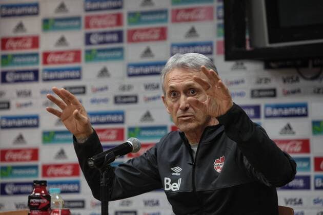 Head coach of Canada national team Nationalteam Benito Floro speaks during a press meeting in Mexico City, Mexico, on 28 March 2016. Canada will face Mexico on 29 March 2016, at the Azteca stadium in a qualifying match of the A group of the Concacaf eliminatory for the World Cup Russia 2018. Canada national team press meeting !ACHTUNG: NUR REDAKTIONELLE NUTZUNG!  MEX00 20160329-635948219131153702