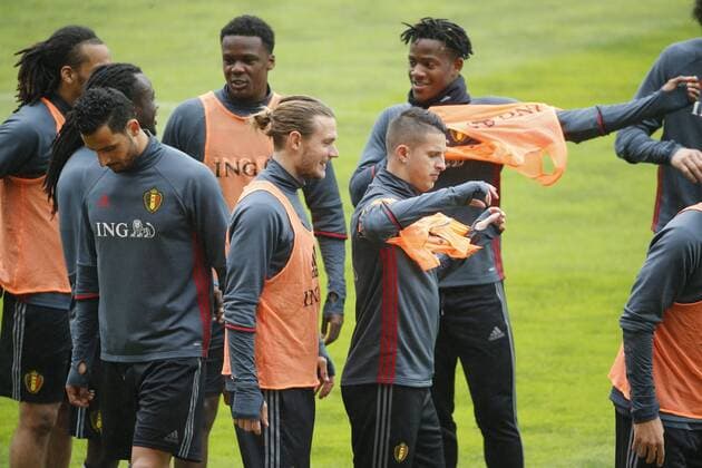Fußball, Training Nationalteam Belgien in Leiria Guillaume Gillet of Belgium and Kevin Mirallas of Belgium during the training session t FOOTBALL : Belgique - Entrainement et conference de presse - Leiria - 28 03 2016 Photonews Panoramic 