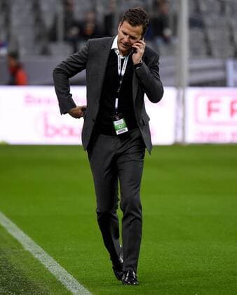 29.03.2016, xjhx, Fussball Testspiel, Deutschland - Italien, emspor v.l. Team Manager Oliver Bierhoff (Deutsche Fussball Nationalmannschaft DFB) am Telefon, Handy
