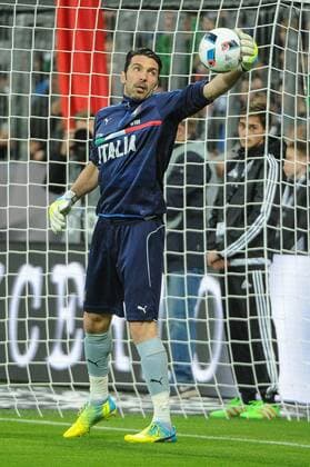 GER, Laenderspiel,Testspiel, Deutschland vs Italien 29.03.2016, Allianz-Arena, Muenchen, GER, Laenderspiel,Testspiel, Deutschland vs Italien, im Bild Eine italienische Legende Gianluigi Buffon (Italy) nphxSchreyer