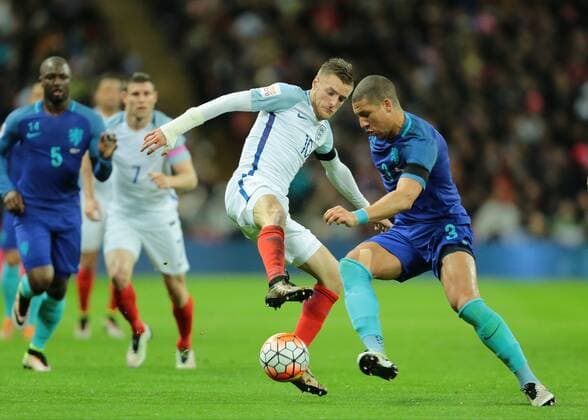 29.03.2016. Wembley Stadium, London, England. International Football Friendly England versus Netherlands. England Forward Jamie Vardy challenges Netherlands Defender Jeffrey Bruma xMarkxKertonx  ActionPlus11723317