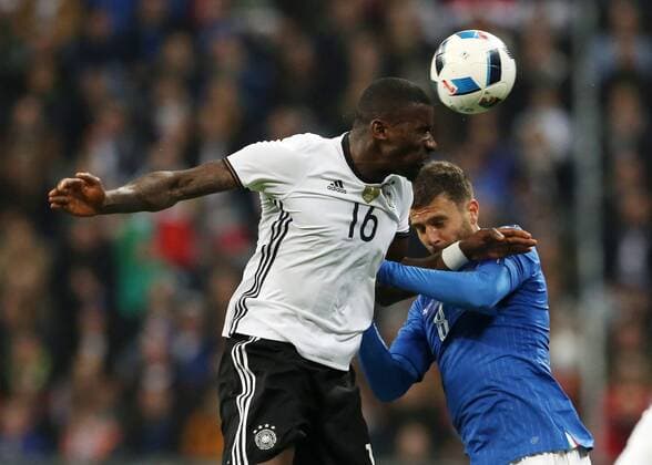 Antonio Rüdiger, Thiago Motta Aktion Spielszene Zweikampf Fußball Fussball Länderspiel Saison 2015 2016 29.03.2016 DFB Nationalmannschaft BR Deutschland vs. Italien