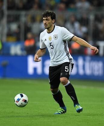 FUSSBALL INTERNATIONAL TESTSPIEL IN DER ALLIANZ ARENA MUENCHEN Deutschland - Italien 29.03.2016 Mats Hummels (Deutschland) 