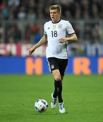 FUSSBALL INTERNATIONAL TESTSPIEL IN DER ALLIANZ ARENA MUENCHEN Deutschland - Italien 29.03.2016 Toni Kroos (GER) 