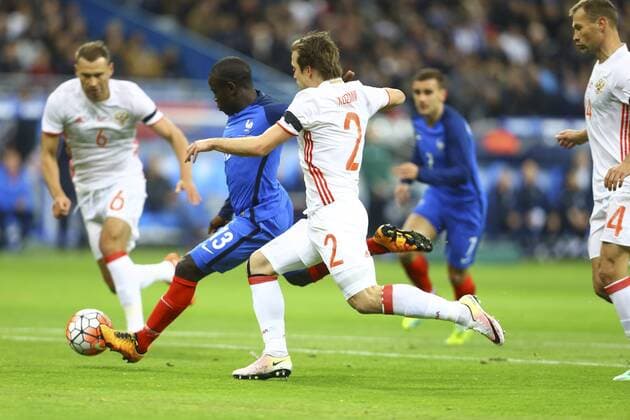 N Golo Ngolo Kante (France) vs Oleg Kuzmin (Russie) FOOTBALL : FRA vs RUS - Nationalteam - Länderspiel - 29 03 2016 GwendolineLeGoff Panoramic 