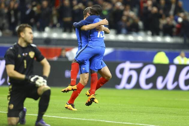 Celebration - Andre Pierre Gignac (France) und N Golo Ngolo Kante (France) FOOTBALL : FRA vs RUS - Nationalteam - Länderspiel - 29 03 2016 GwendolineLeGoff Panoramic 