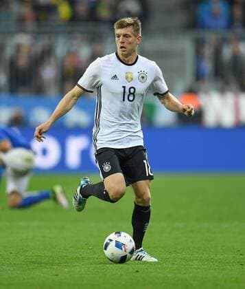 FUSSBALL INTERNATIONAL TESTSPIEL IN DER ALLIANZ ARENA MUENCHEN Deutschland - Italien 29.03.2016 Toni Kroos (Deutschland) 
